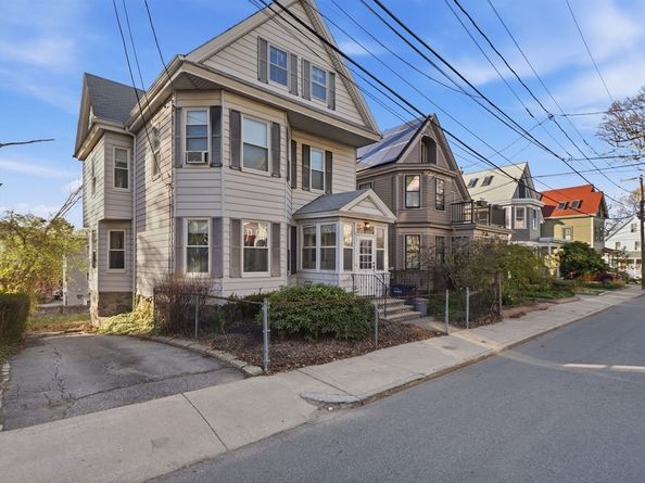 7 Sheldon St, Boston MA 02131