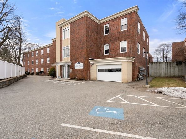 145 Hancock Street 307, Braintree MA 02184