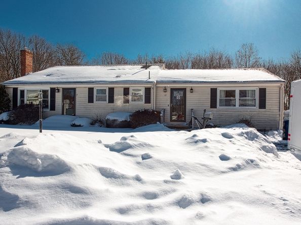 12 Brewster Rd, Randolph MA 02368