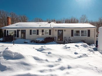 12 Brewster Rd