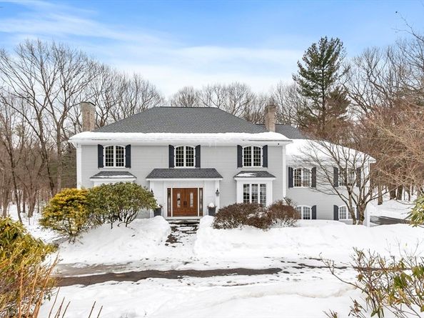 9 Garland Rd, Lincoln MA 01773