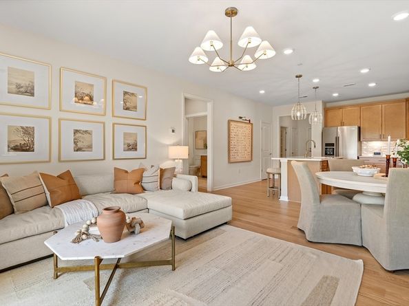 5 Peters Farm Way 105, Westborough MA 01581