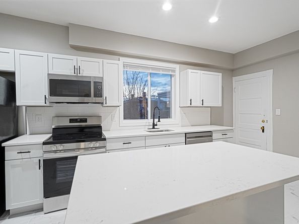 381 Adams St 3, Boston MA 02122