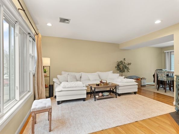 335 W. 4th Street 335, Boston MA 02127