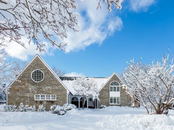 1409 Monument St, Concord MA 01742