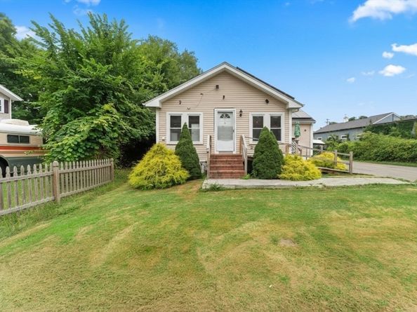 18 Edinboro, Brockton MA 02301