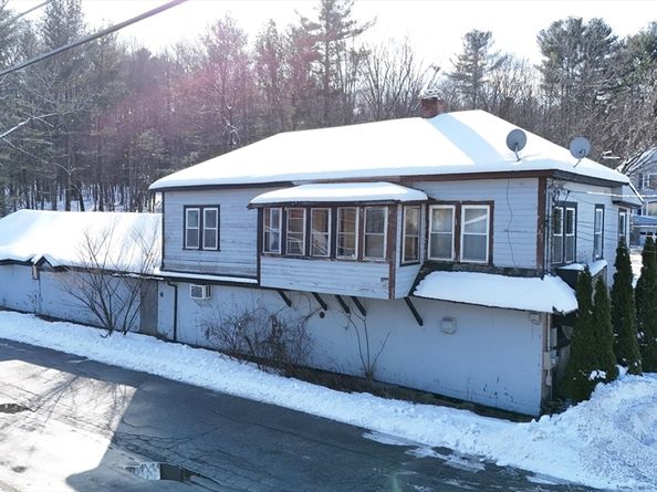 6 Gillespie Rd, Charlton MA 01507