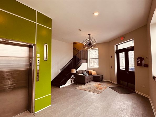 87 Parker St 403, Chelsea MA 02150
