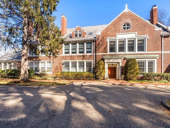 63 Garden Road G2, Wellesley MA 02481