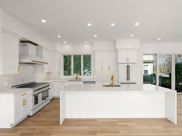 5 Morseland Ave, Newton MA 02459