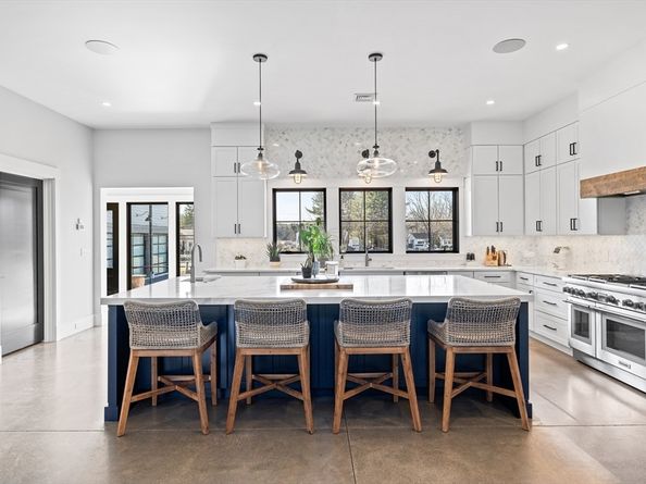 195 Lincoln Rd, Walpole MA 02081