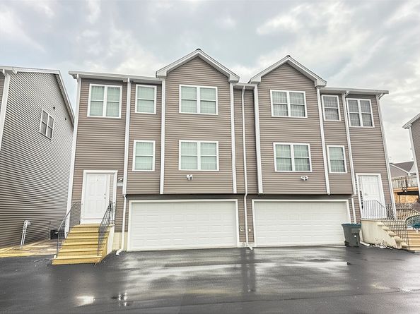 239 Woodland St 3, West Boylston MA 01583