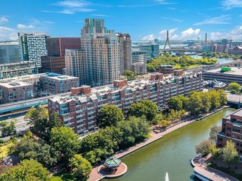 4 Canal Park