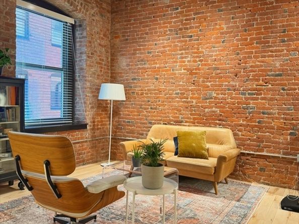 21 Wormwood St 218, Boston MA 02210