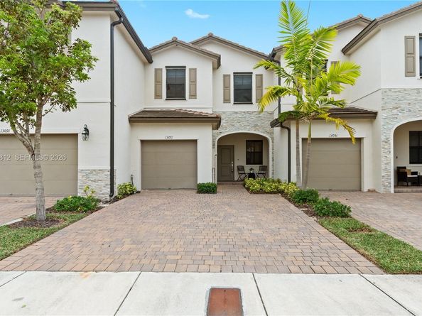 13071 SW 232nd Ln, Miami FL 33170