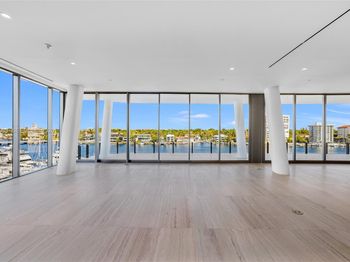 5 Grove Isle Dr