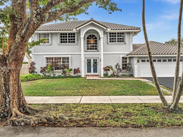 821 Somerset Ave, Davie FL 33325