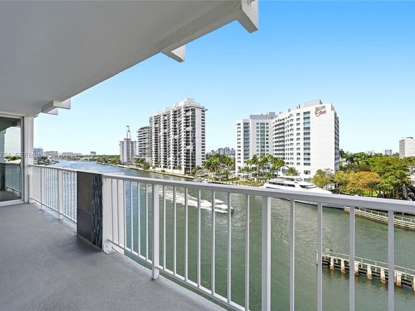 2800 E Sunrise Blvd 7F, Fort Lauderdale FL 33304