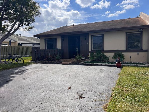 11028 SW 123rd Pl, Miami FL 33186