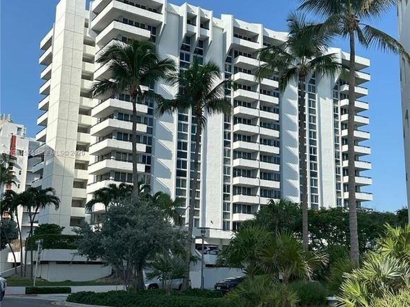 3200 Collins Ave 101, Miami Beach FL 33140