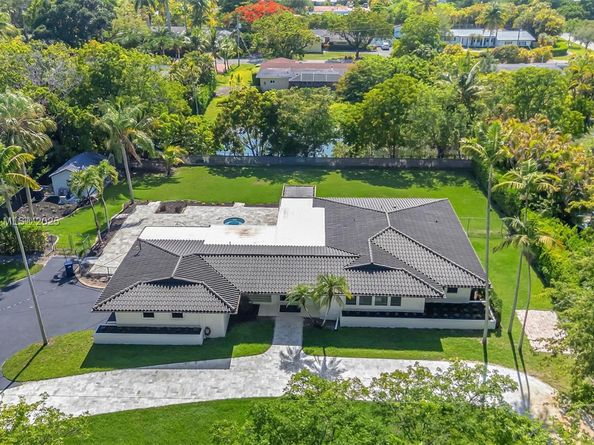 11230 SW 69th Ct, Pinecrest FL 33156