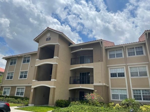 220 SW 116th Ave 15201, Pembroke Pines FL 33025