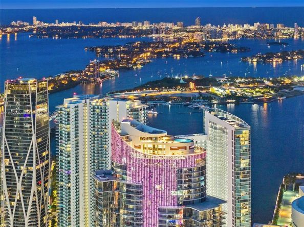 851 NE 1st Ave 2809, Miami FL 33132