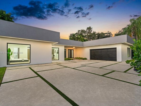 85 W Shore Dr W, Miami FL 33133