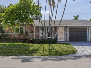 4260 NE 1st Ter