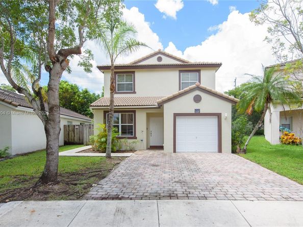 1316 SE 18th Ter, Homestead FL 33035