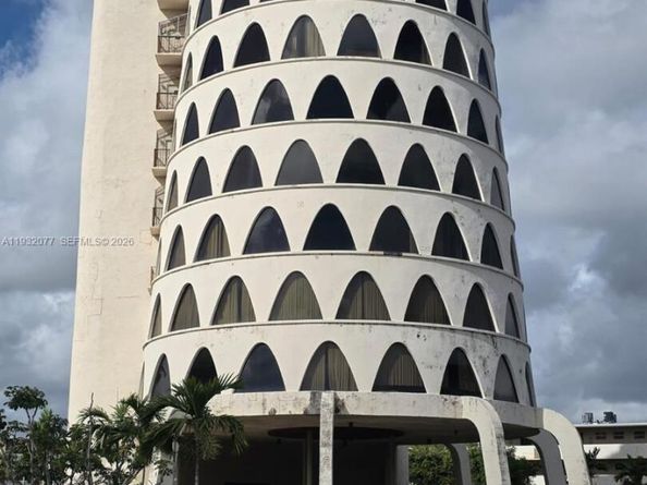 1710 NE 191st St 2093, Miami FL 33179