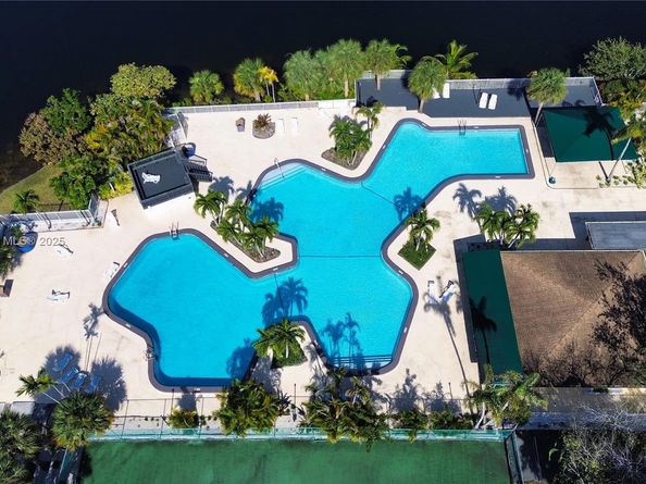 7034 SW 112th Ct, Miami FL 33173