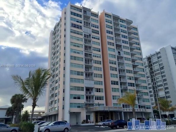1400 S Ocean Dr 1004, Hollywood FL 33019