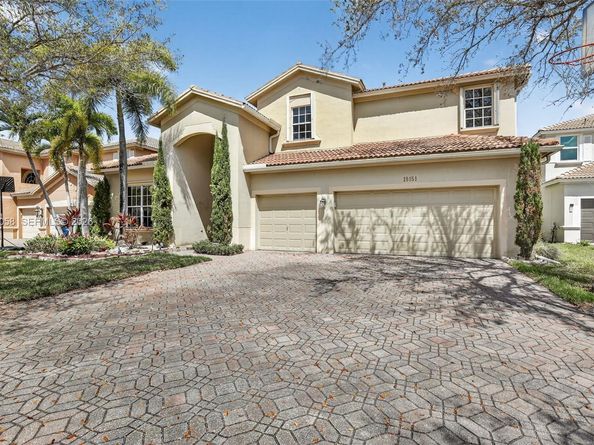 19151 N Hibiscus St, Weston FL 33332