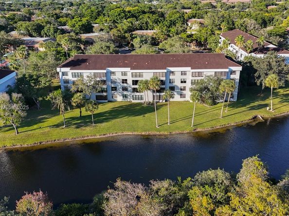 4133 S Carambola Cir S G203, Coconut Creek FL 33066