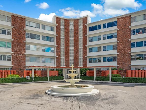 1700 NE 105th St 505, Miami Shores FL 33138