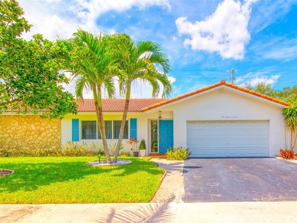 107 Winged Foot Ln, Boca Raton FL 33431