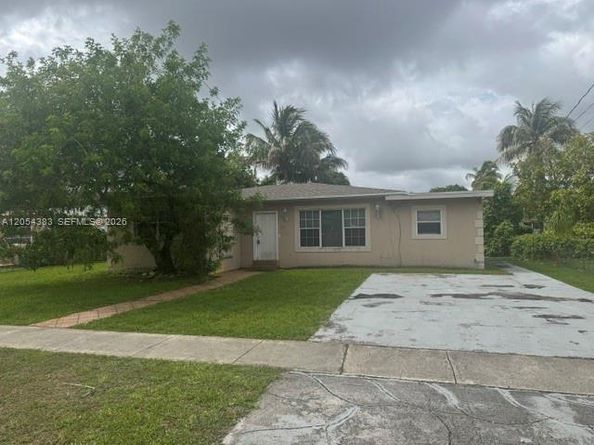 374 NE 171 Street, North Miami Beach FL 33162