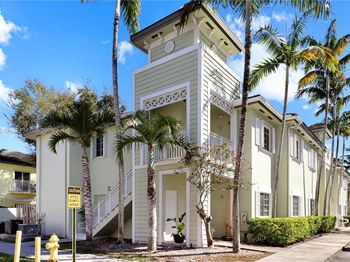 373 NE 26th Pl