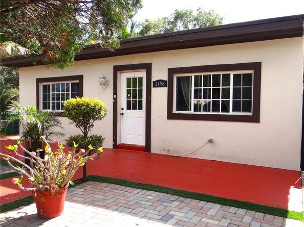 2158 NW 100th St, Miami FL 33147