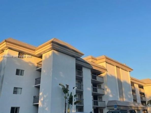 731 N Pine Island Rd 306, Plantation FL 33324