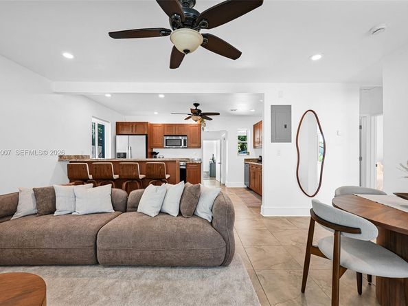 1328 N Andrews Ave, Fort Lauderdale FL 33311