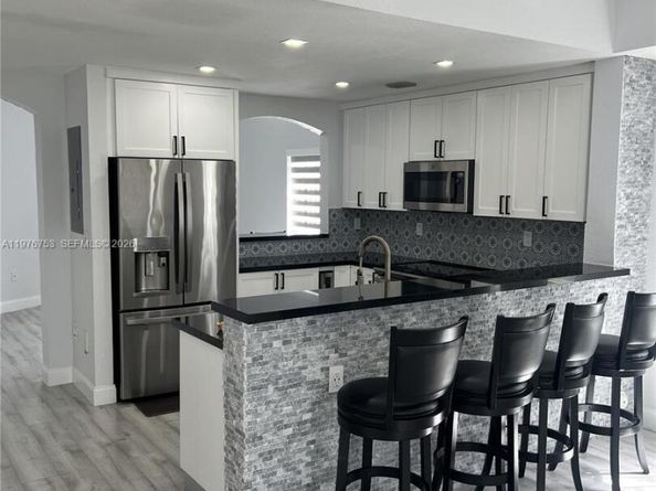 9000 W Flagler St 1, Miami FL 33174