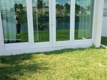 8130 Sunrise Lakes Blvd