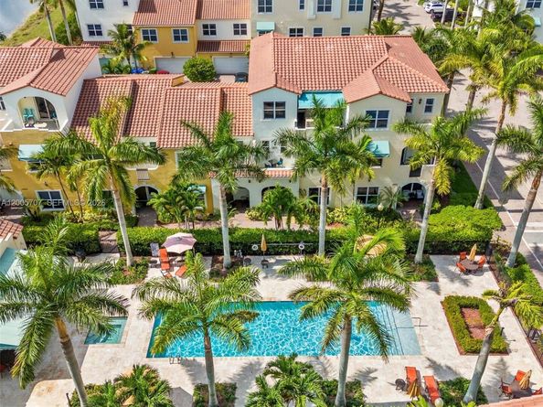 12417 NW 17th Mnr, Pembroke Pines FL 33028