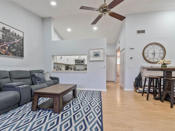 306 Republic Ct 306, Deerfield Beach FL 33442