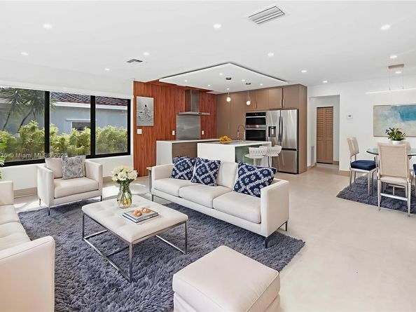 1620 Mckinley St, Hollywood FL 33020