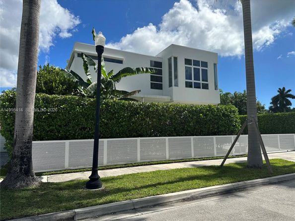 949 Tyler St, Hollywood FL 33019