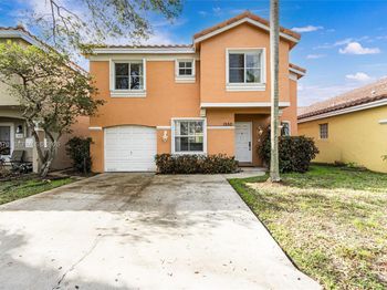 1550 N Trafalgar Cir