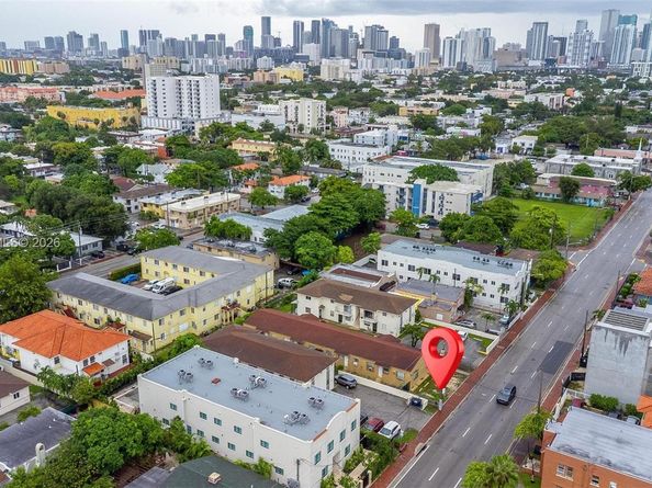 1345 SW 7th ST, Miami FL 33135